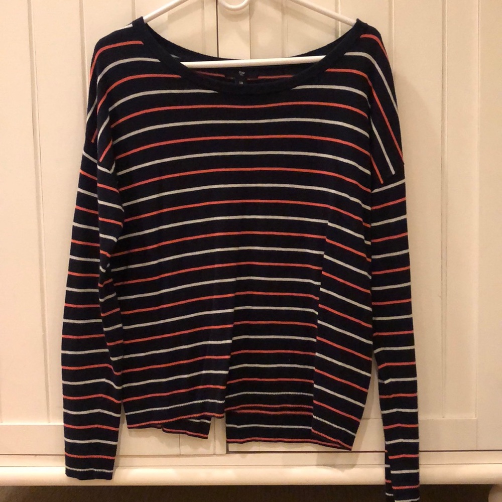 Gap light sweater